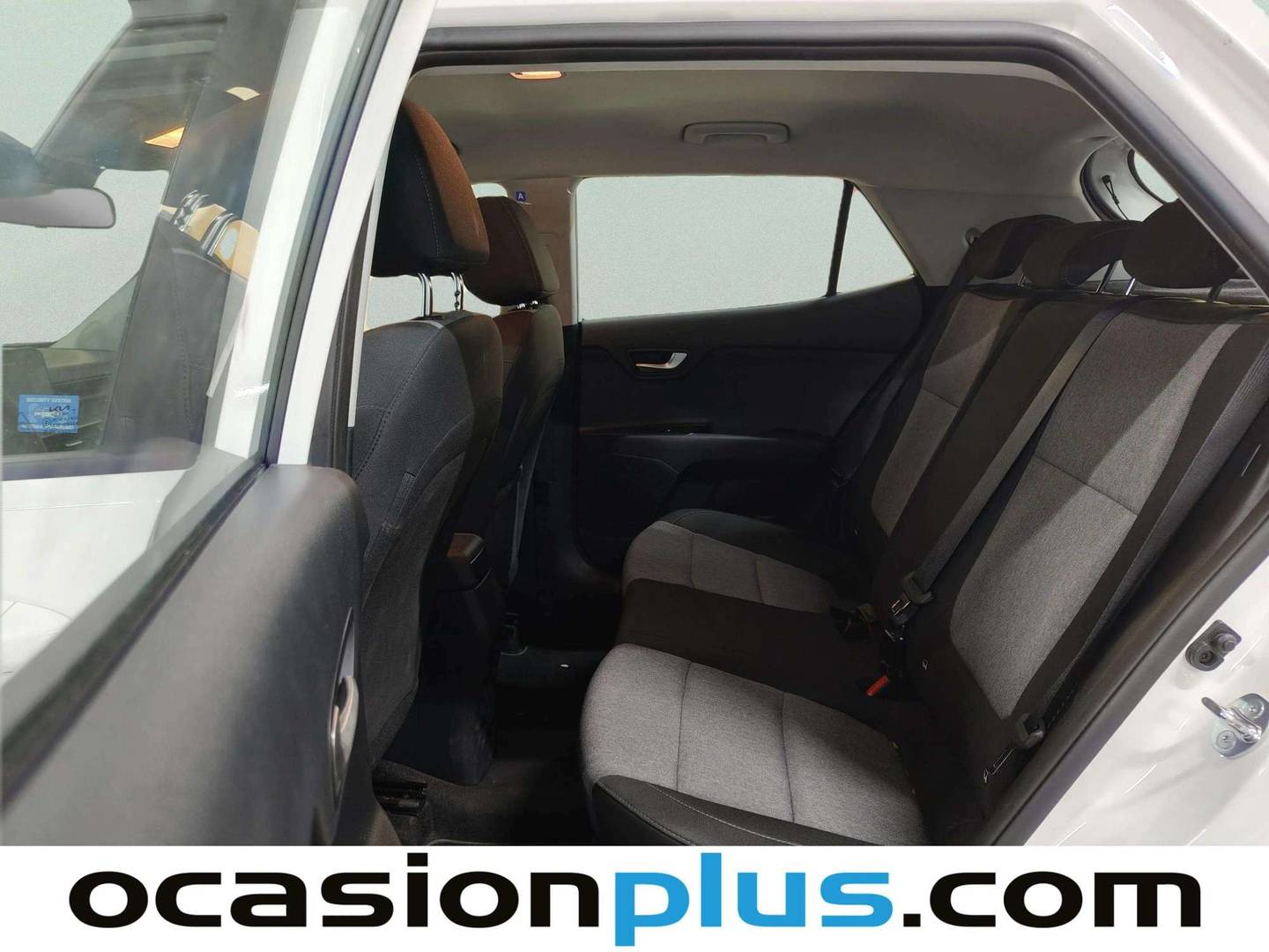 Foto asientos traseros KIA Stonic KIA Stonic 1.0 T-GDi MHEV Concept (115 CV)