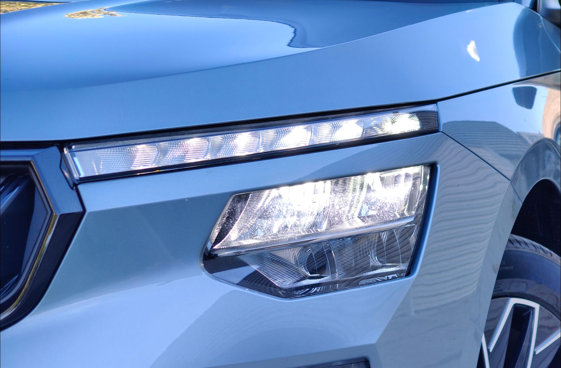 Škoda Kamiq 1.0 TSI Selection DSG - foto 14