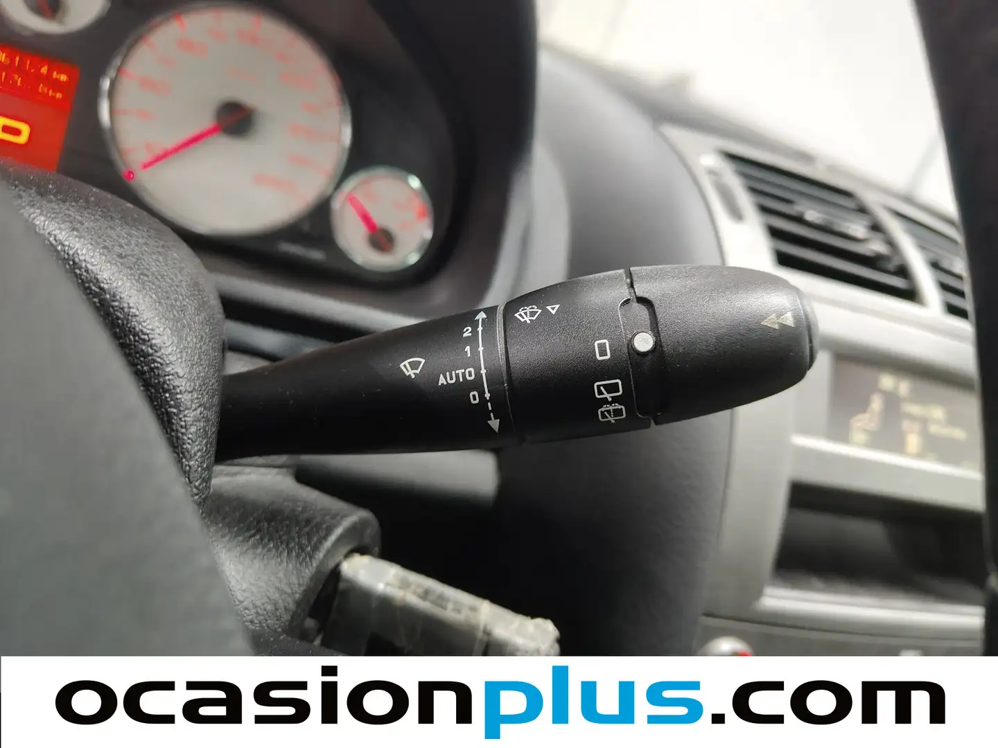 Foto Peugeot 407 SW Peugeot 407 SW SW 2.0 HDI ST Sport Pack Auto (136 CV)