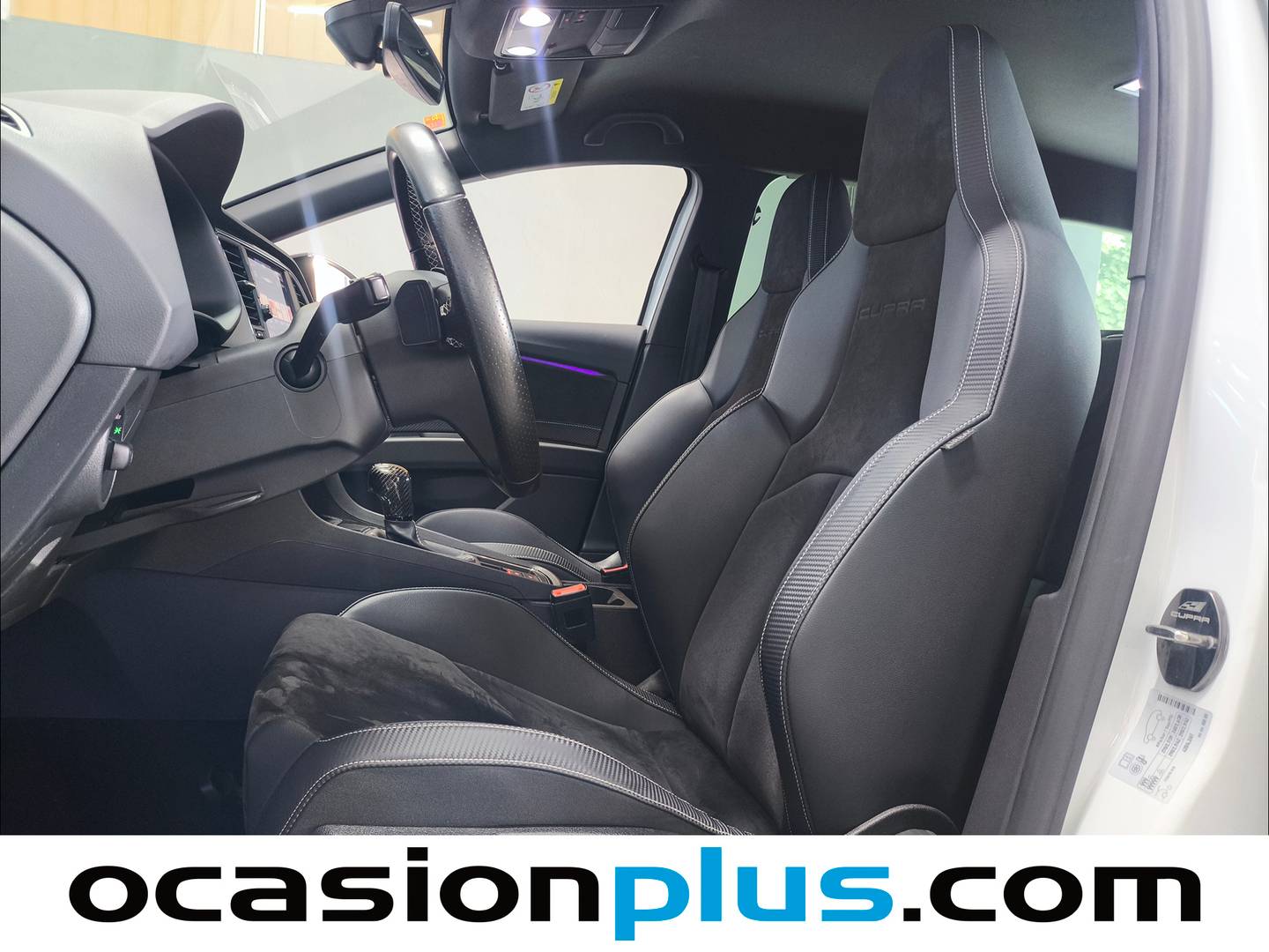Foto asientos delanteros Seat León Seat León ST 2.0 TSI S&S Cupra 4Drive DSG (300 CV)