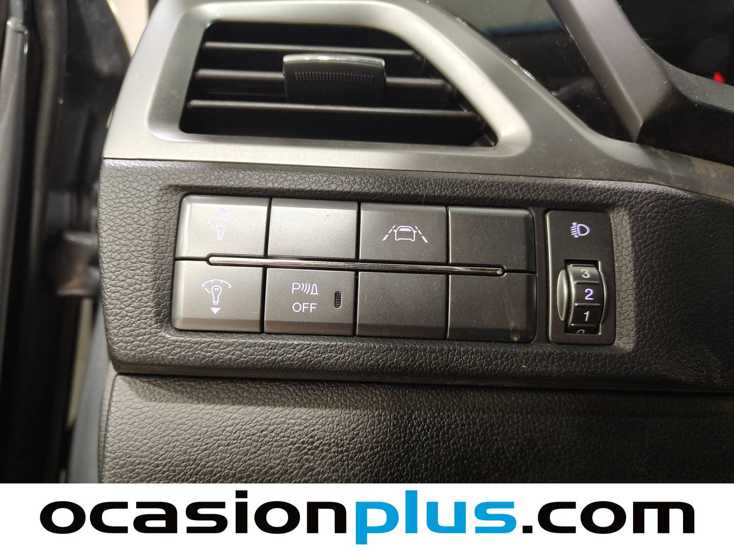 Acabados SsangYong Korando SsangYong Korando D16T Limited 4x4 Auto (136 CV)