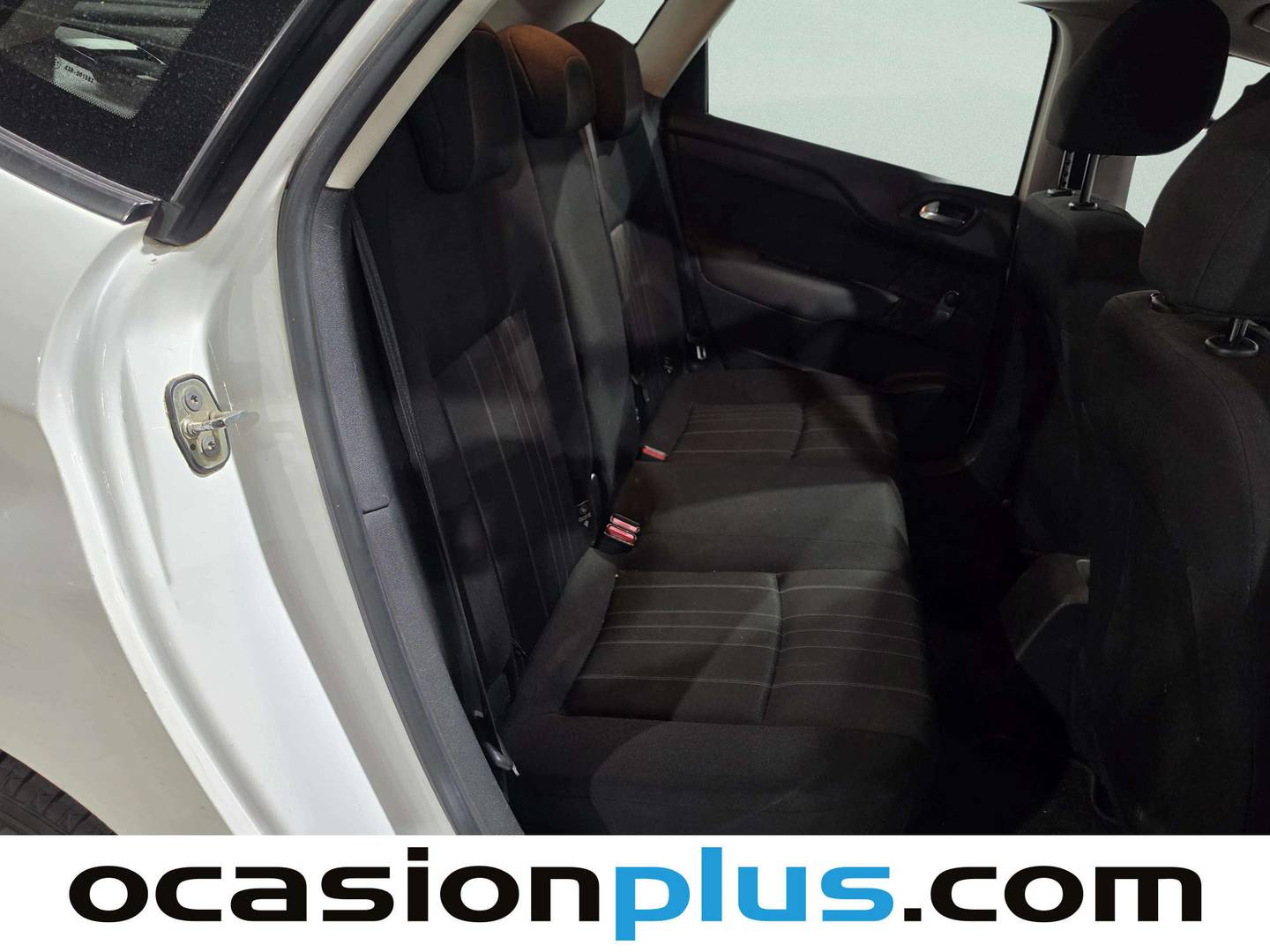 Citroën C4 Citroën C4 1.4 VTi Business (95 CV) al mejor precio