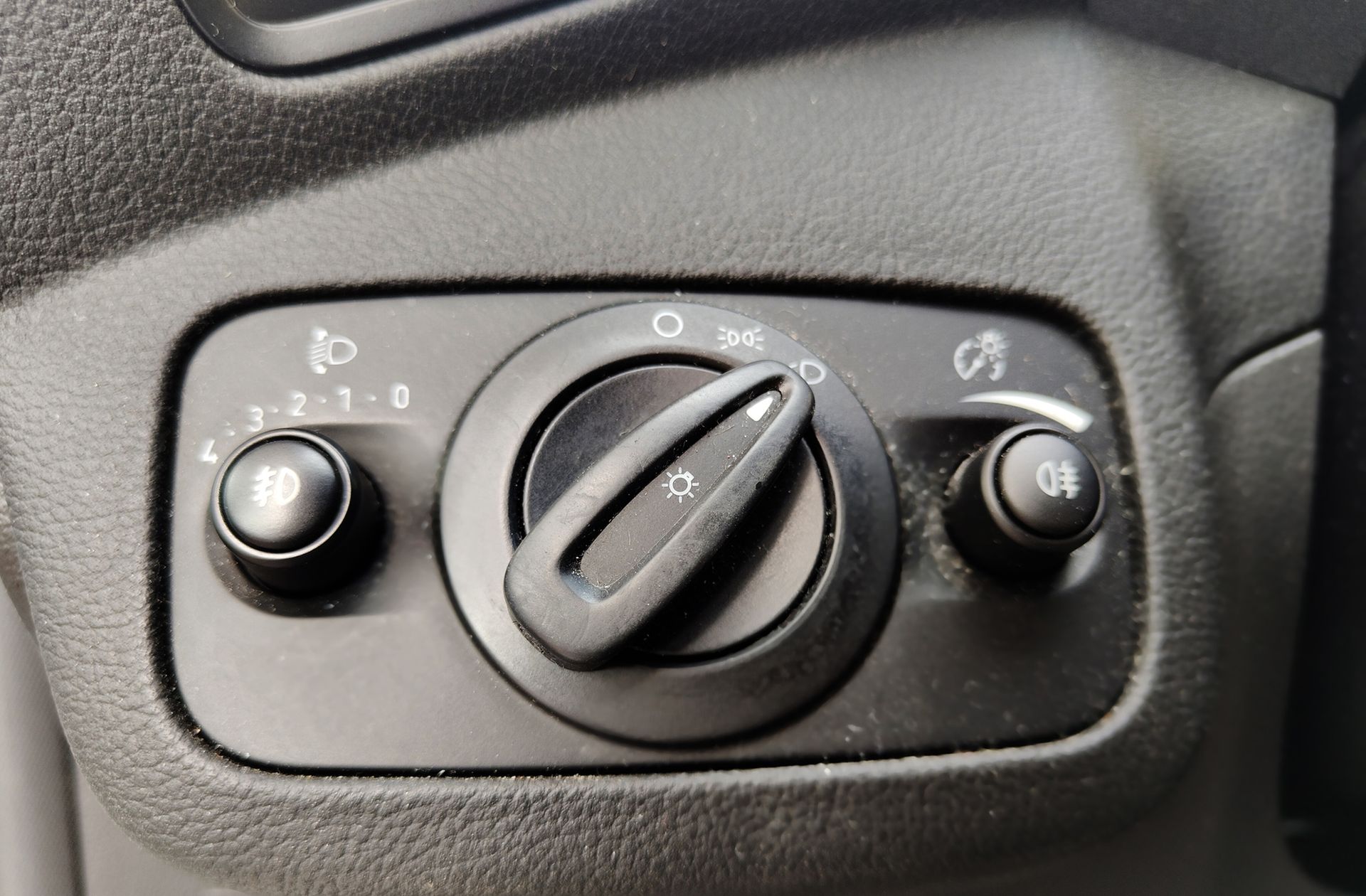 Ford Kuga 1.5 EcoBoost Trend 4x2 - foto 21