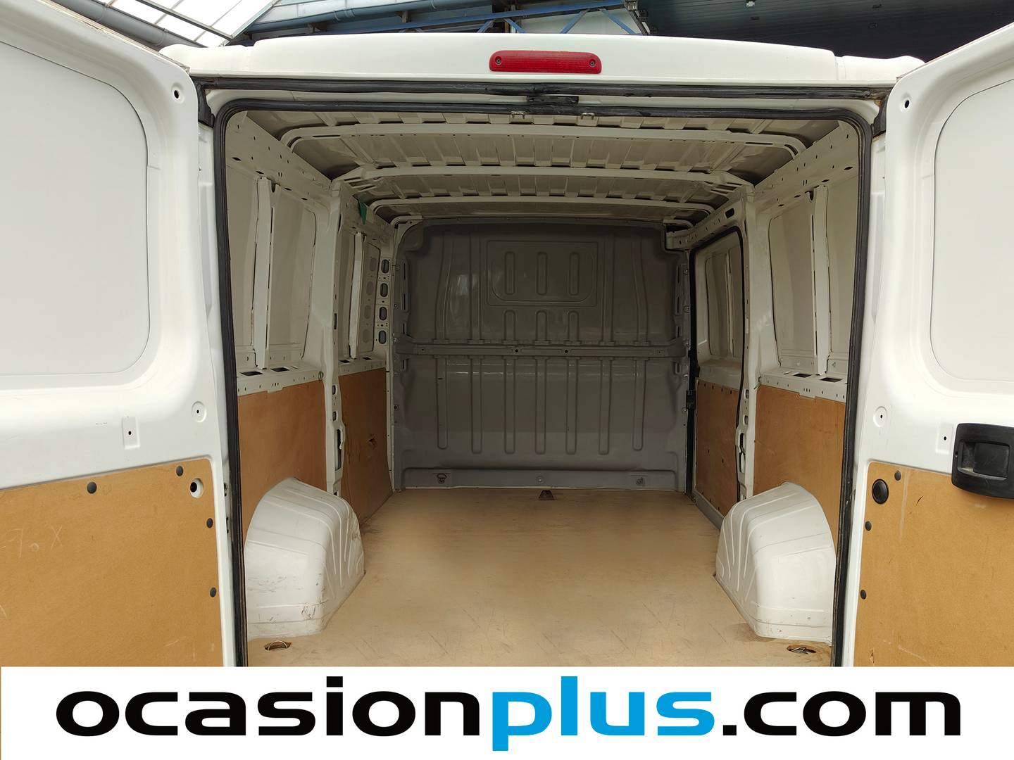 Fotos maletero Citroën Jumper Citroën Jumper Furgon BlueHDi 130 33 L2H1 (130 CV)