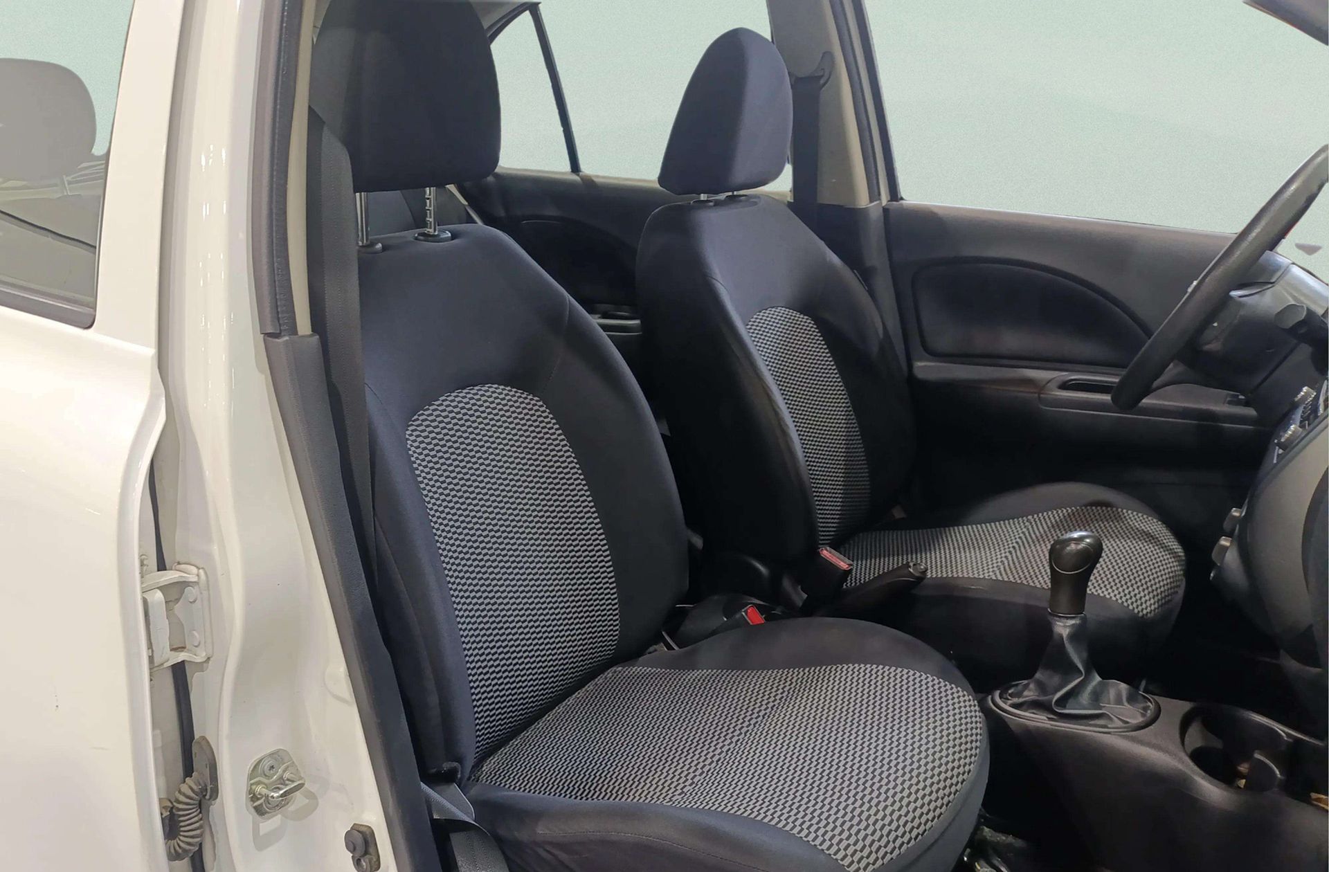Nissan Micra 1.2G Naru Edition - foto 15