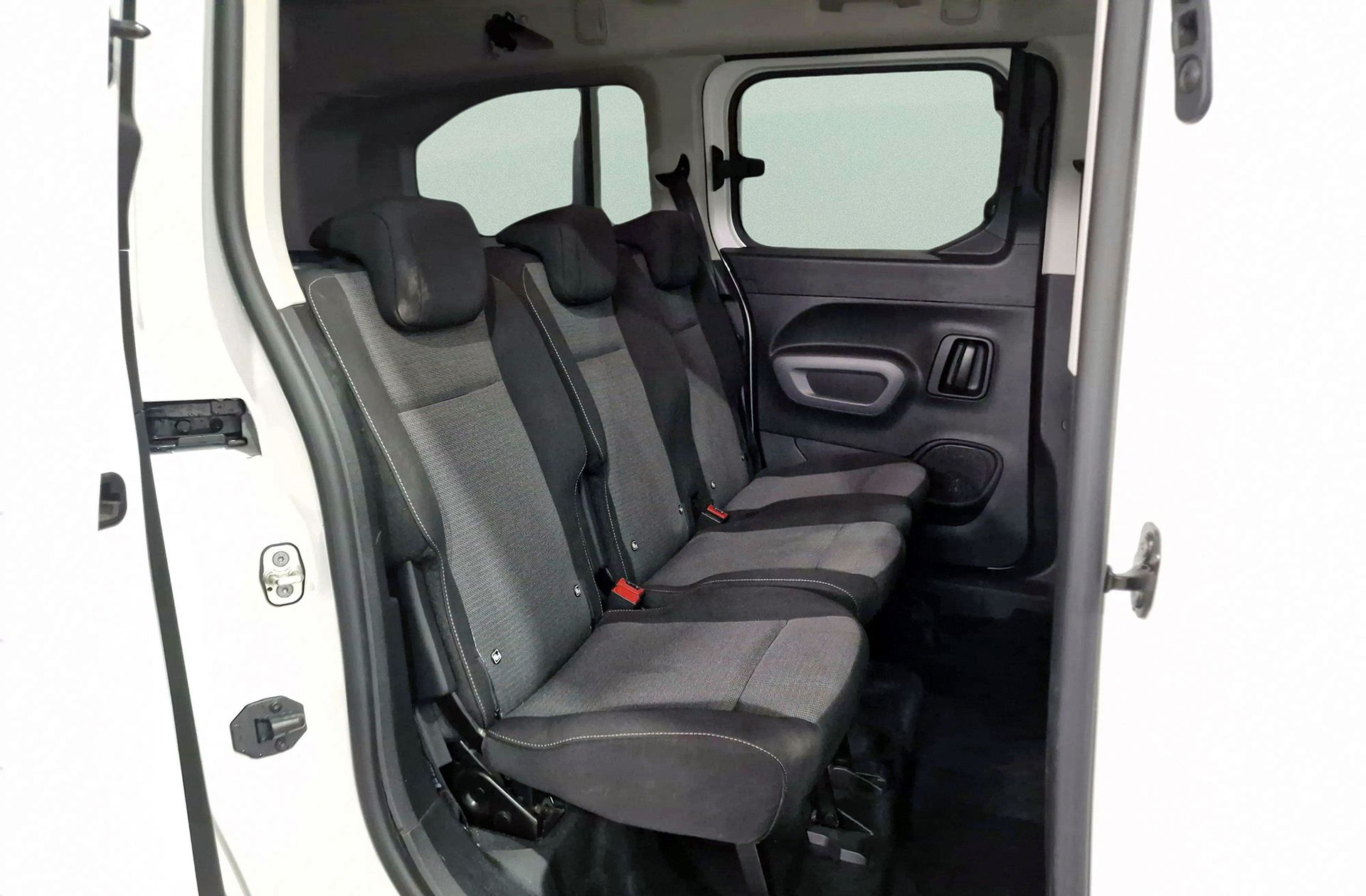 Toyota Proace City 1.5 D VX L1 - foto 14