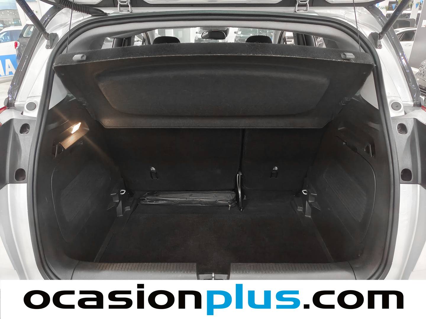 Fotos maletero Opel Crossland X Opel Crossland X 1.2 Selective  (81 CV)