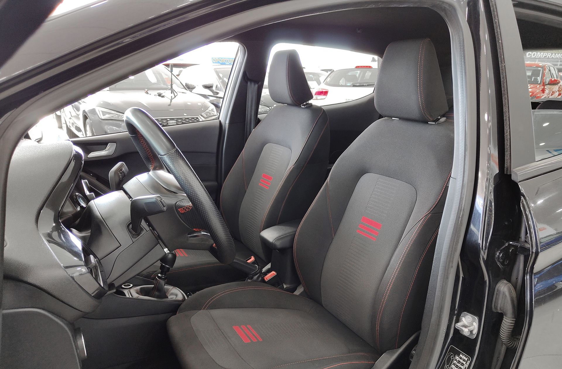 Ford Fiesta 1.0 EcoBoost MHEV ST-Line - foto 12