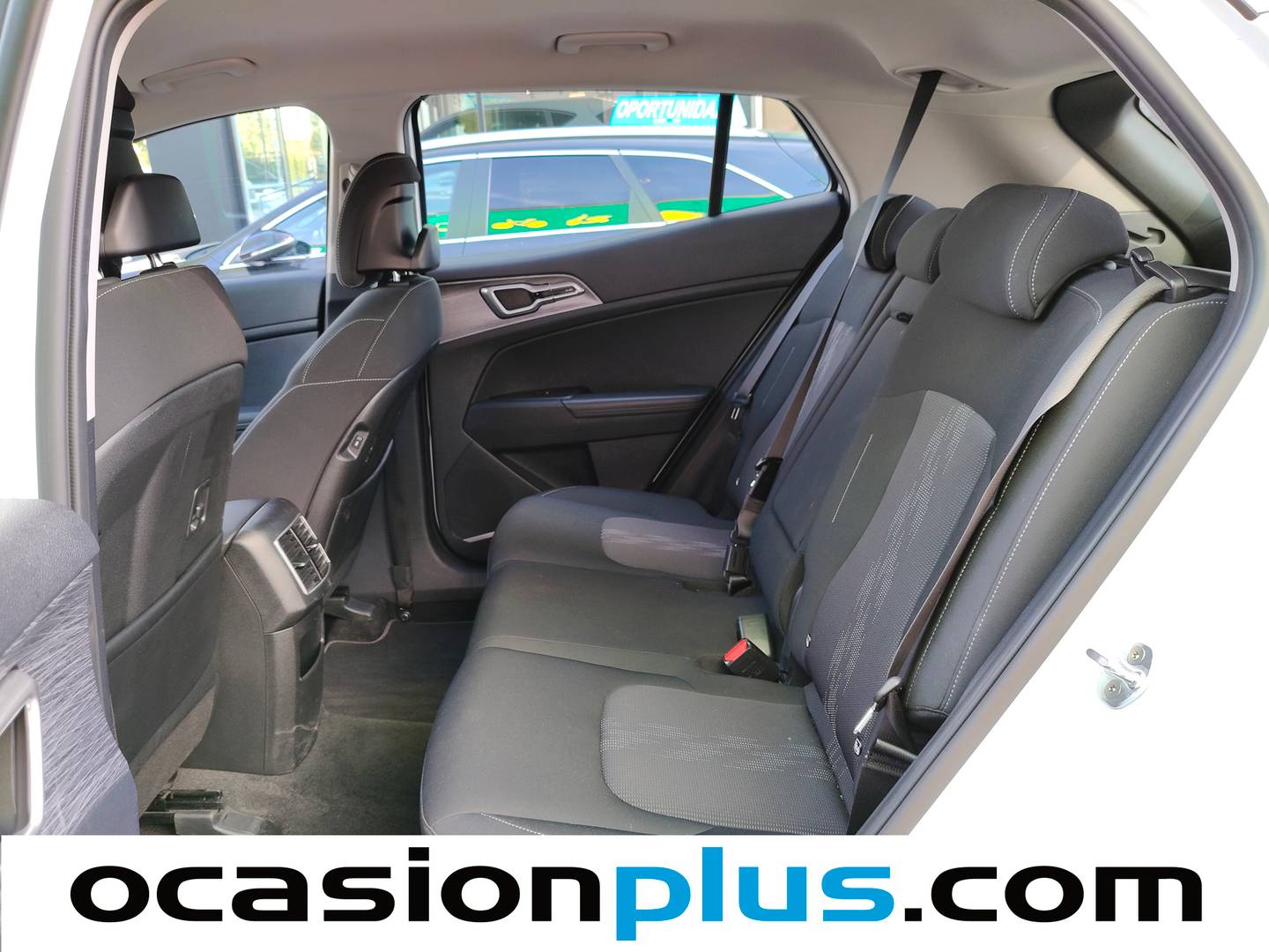 Foto asientos traseros KIA Sportage KIA Sportage 1.6 T-GDi MHEV Drive 4x2 (150 CV)