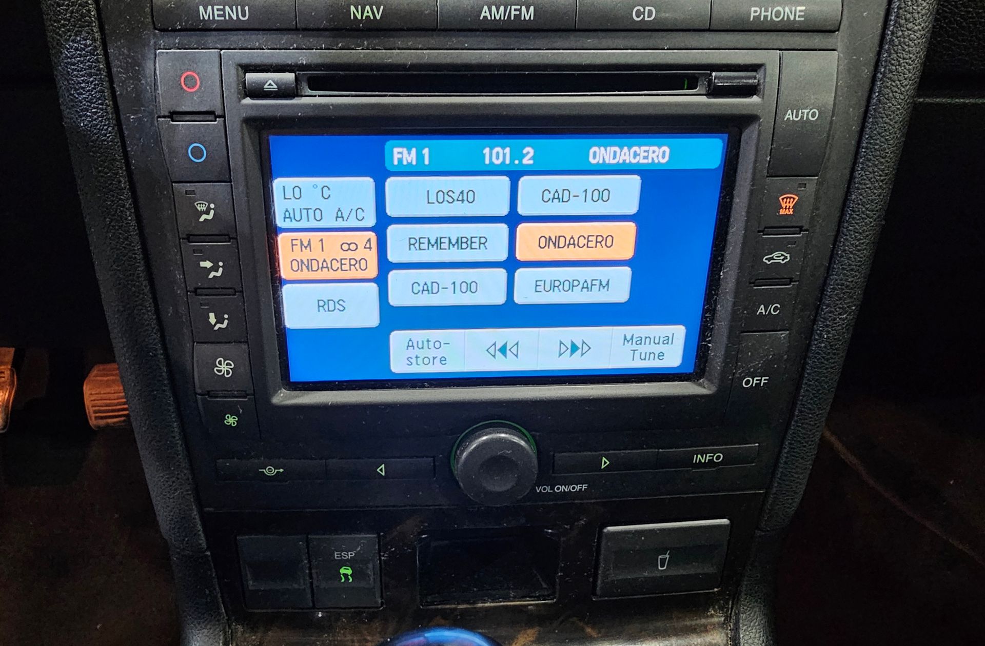 Ford Mondeo 2.0 TDCi Ghia - foto 26