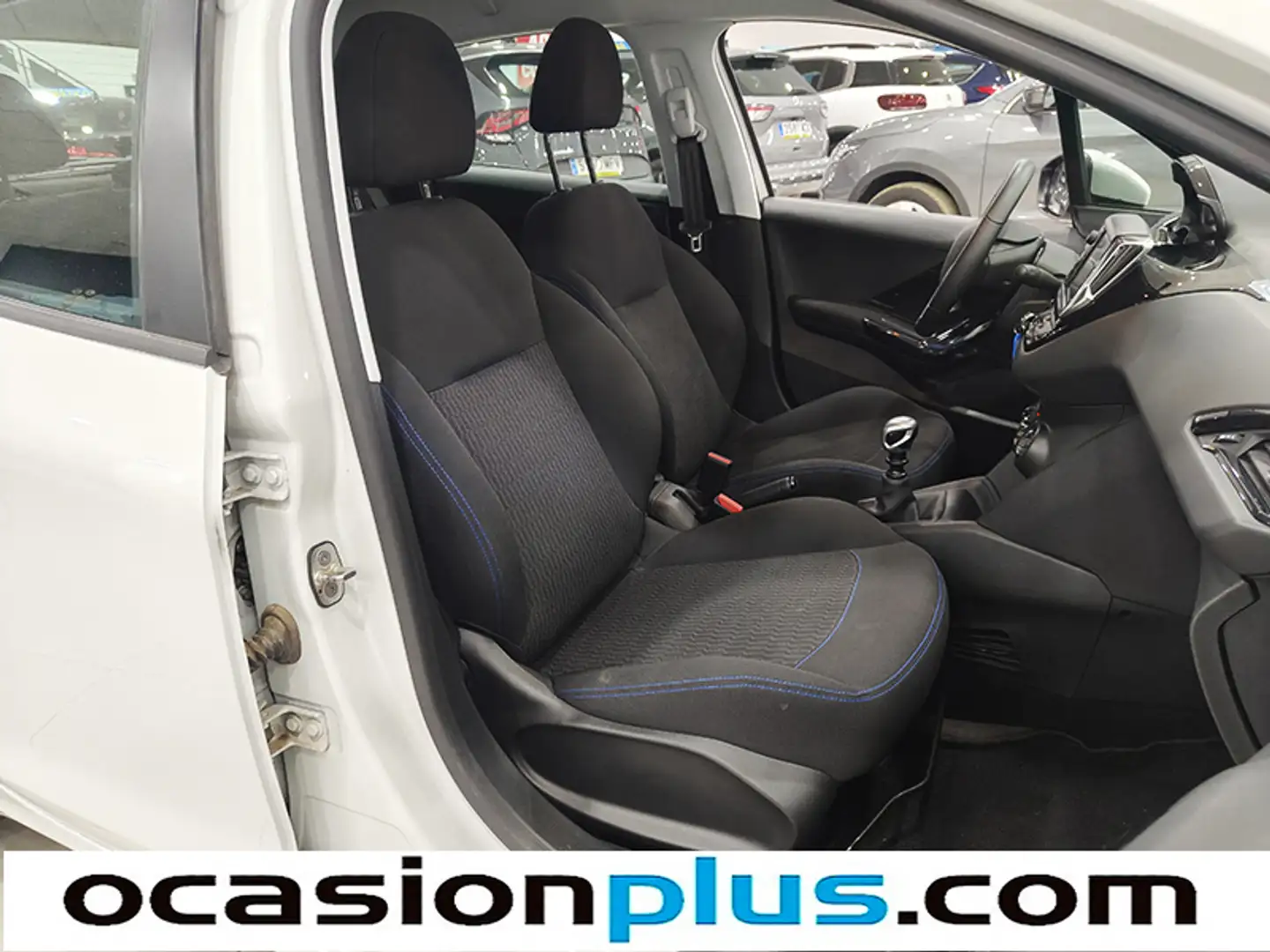 Foto Peugeot 208 Peugeot 208 PureTech 110 Signature (110 CV)