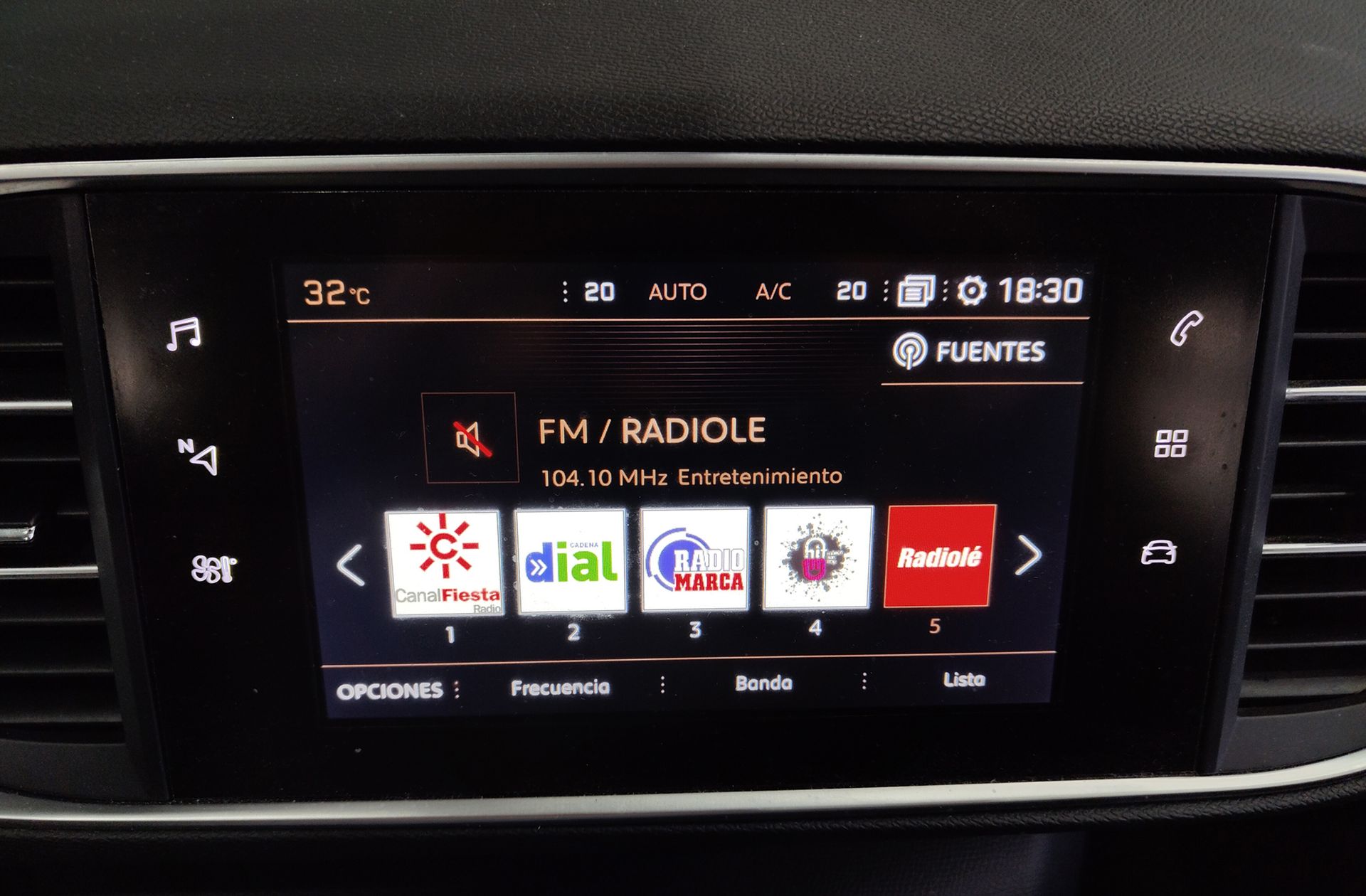 Peugeot 308 BlueHDi 120 Allure EAT6 - foto 34