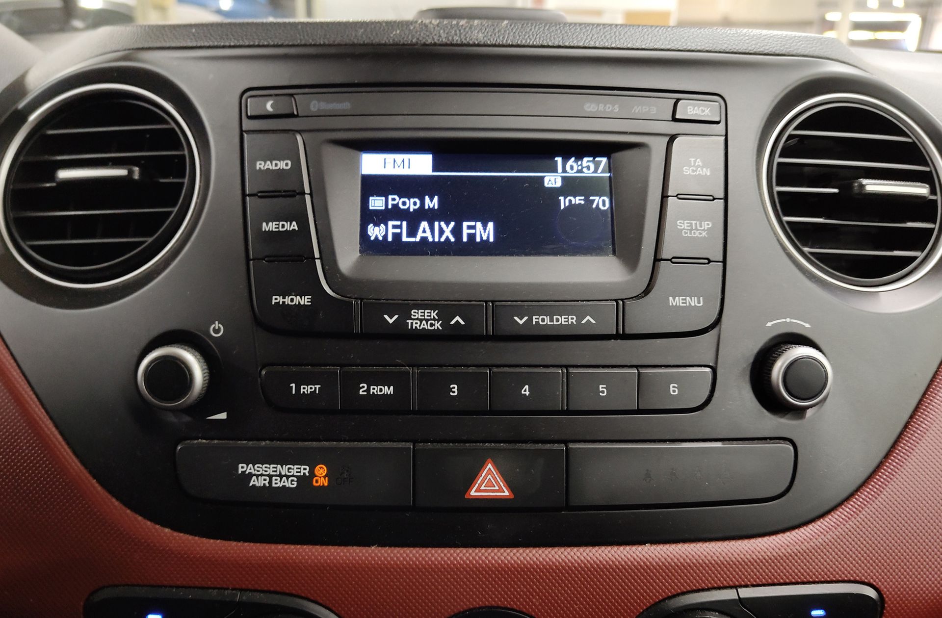 Hyundai i10 1.0 Tecno - foto 24
