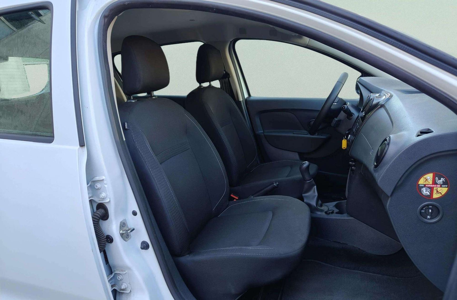 Dacia Sandero Essential 1.0 - foto 14