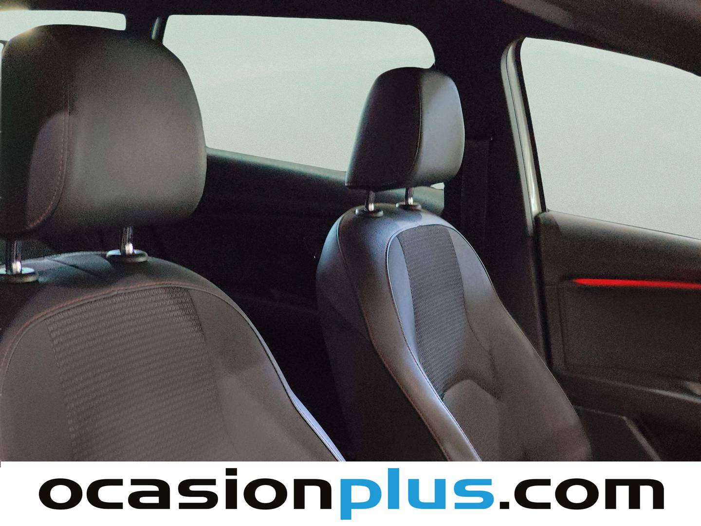 Equipamiento del Seat León SEAT León ST ST 1.5 EcoTSI S&S FR (150 CV)