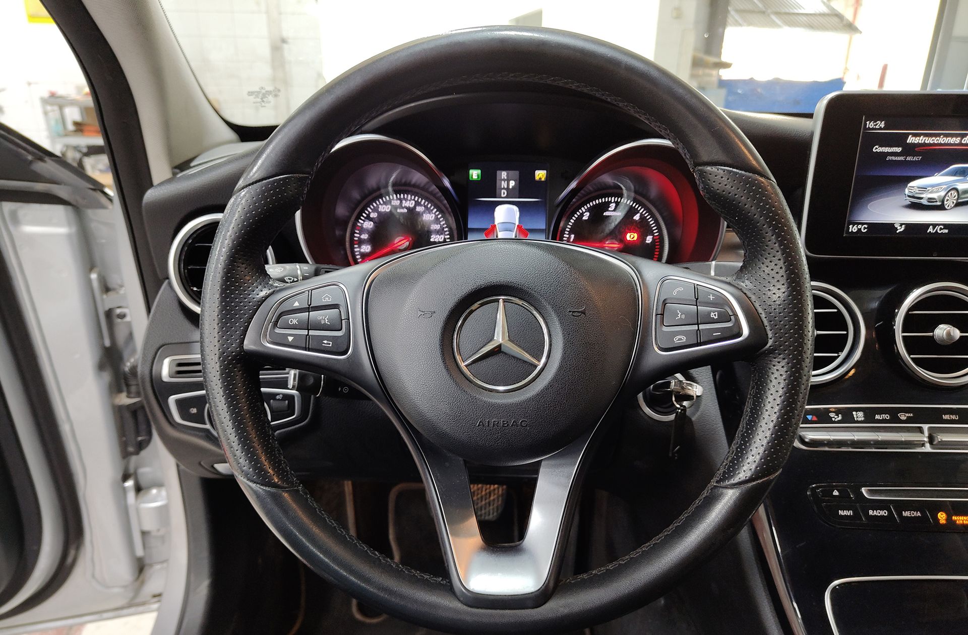 Mercedes-Benz Clase C Estate 220 d Pack AMG - foto 25