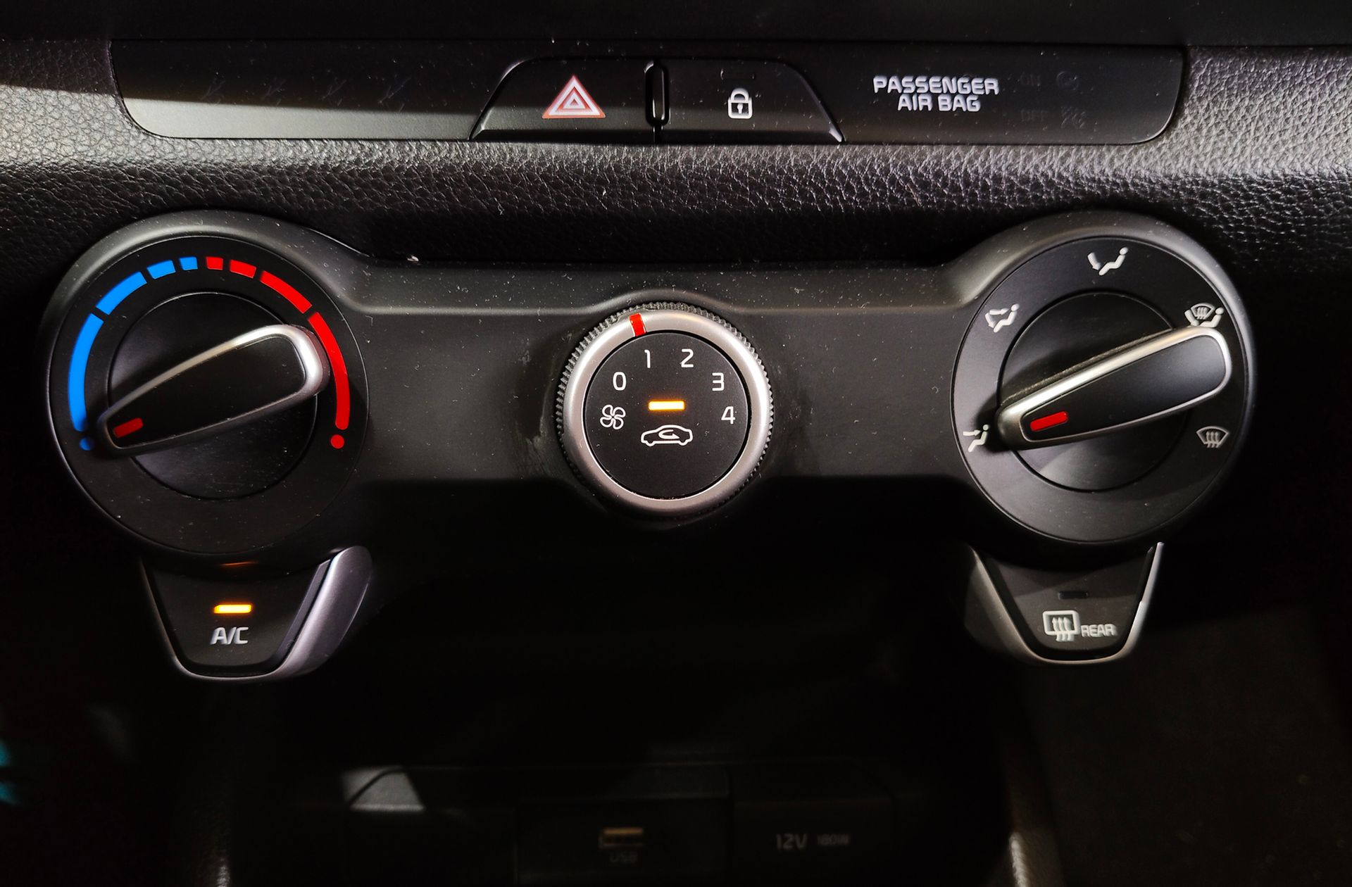 Kia Stonic 1.0 T-GDi MHEV iMT Concept - foto 29