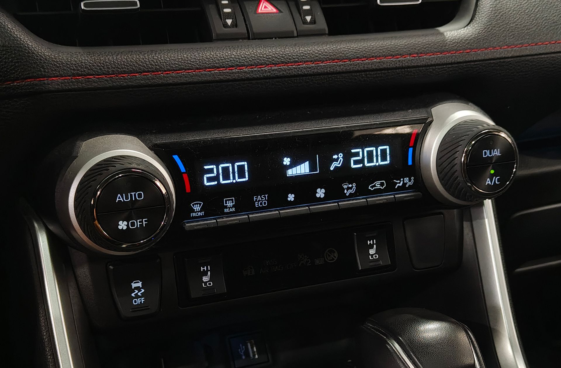 Toyota RAV4 2.5l PLUG-IN 300PH Style Plus e-CVT - foto 38