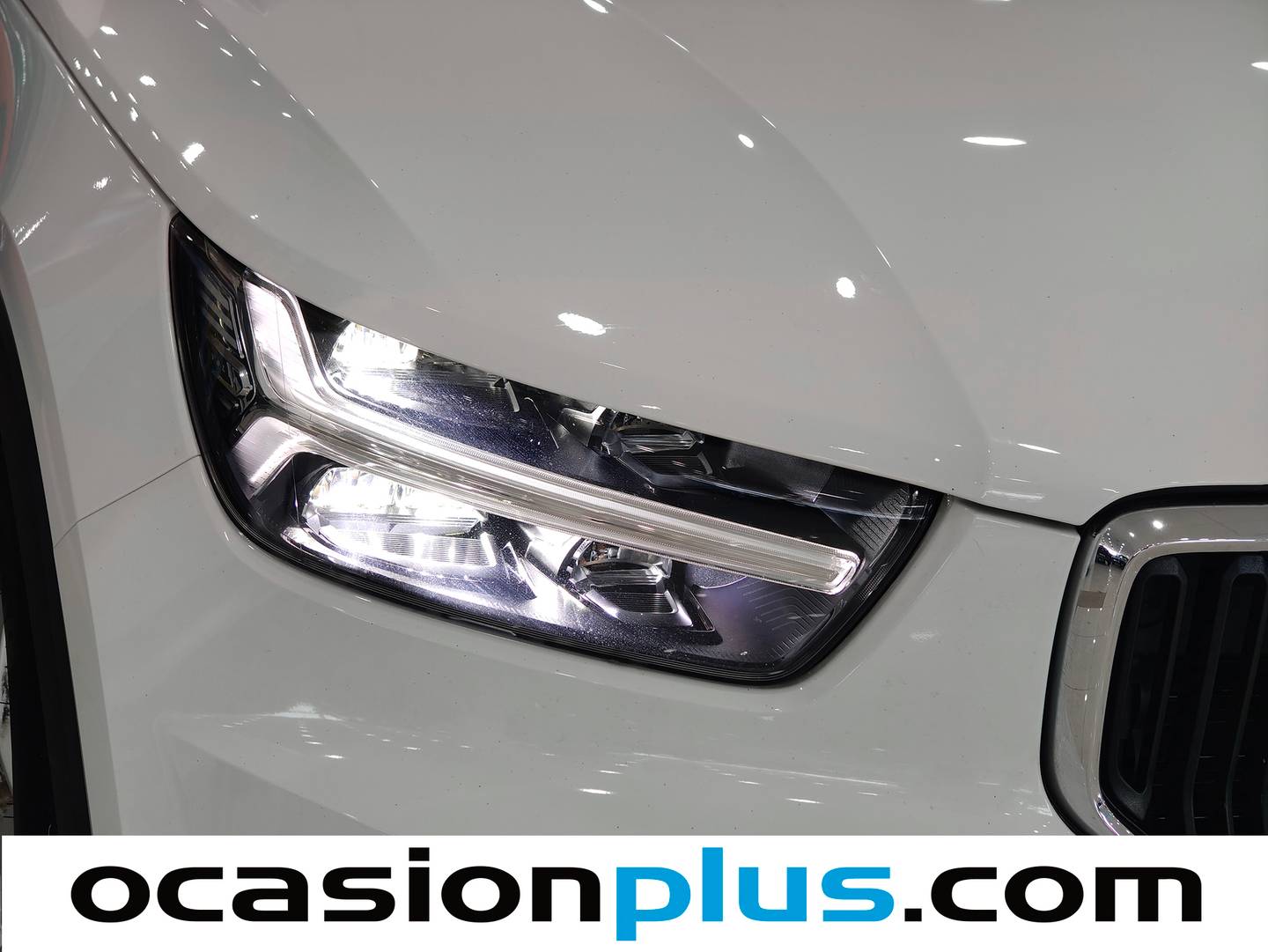 Acabados Volvo XC40 Volvo XC40 T4 Momentum Auto (190 CV)