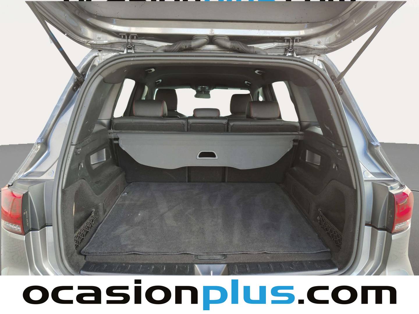 Foto Mercedes GLB Mercedes-Benz GLB 200 d (150 CV) Pack AMG