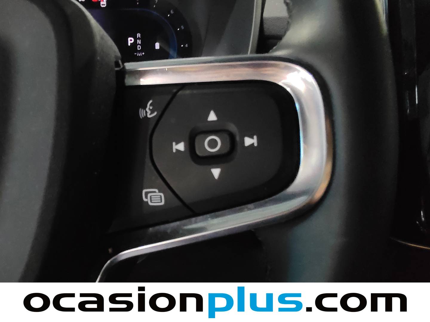 Foto Volvo XC40 Volvo XC40 B3 G Momentum Pro Auto (163 CV)