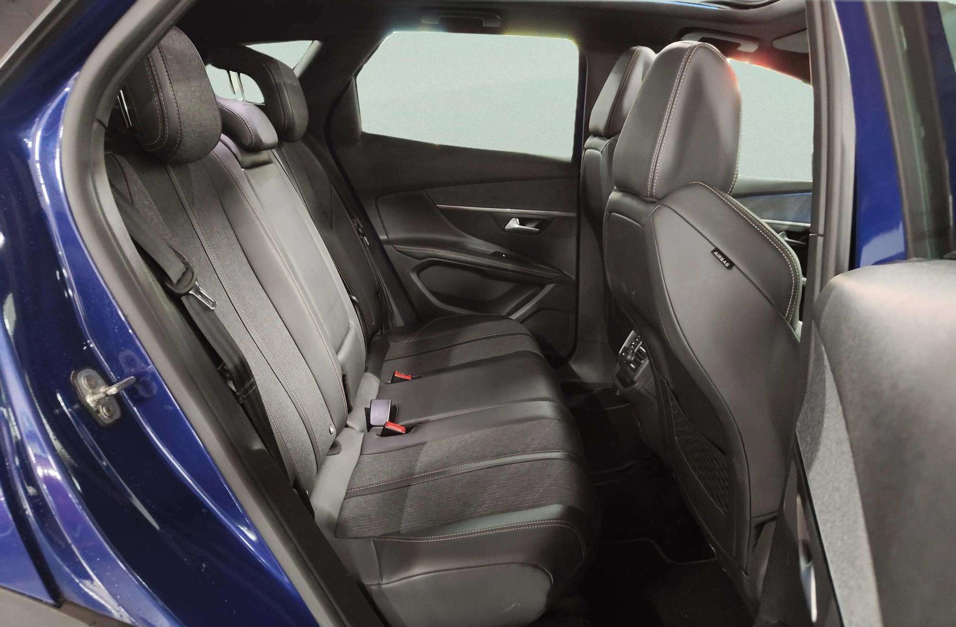 Peugeot 3008 PureTech 130 GT Line - foto 23