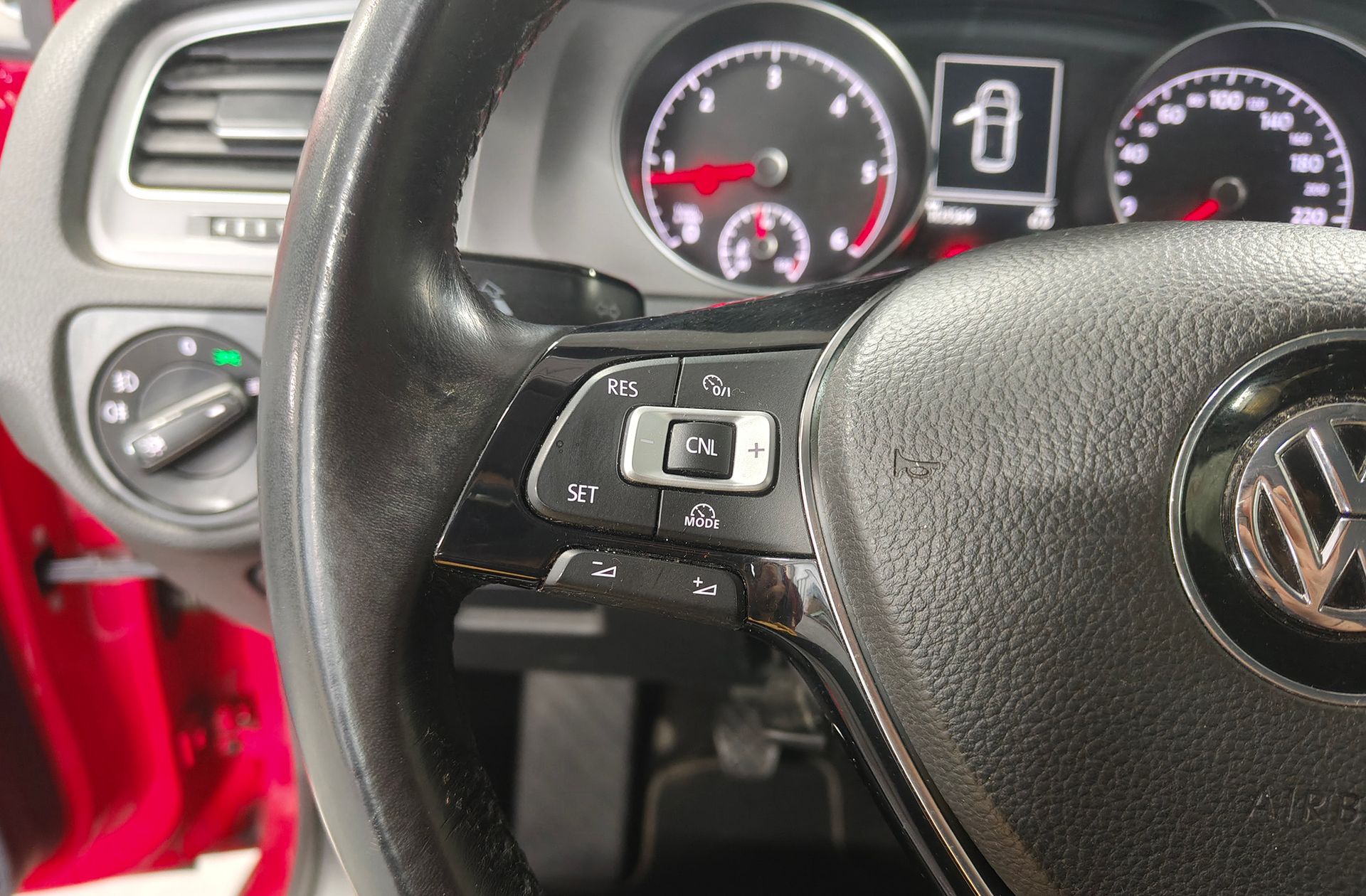 Volkswagen Golf Business 1.6 TDI BMT - foto 22