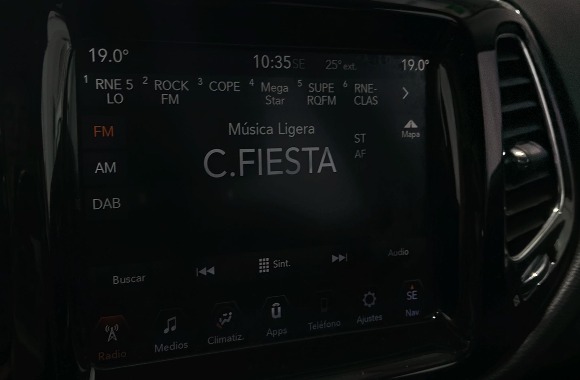 Jeep Compass 2.0 MultiJet Limited 4x4 AD - foto 29