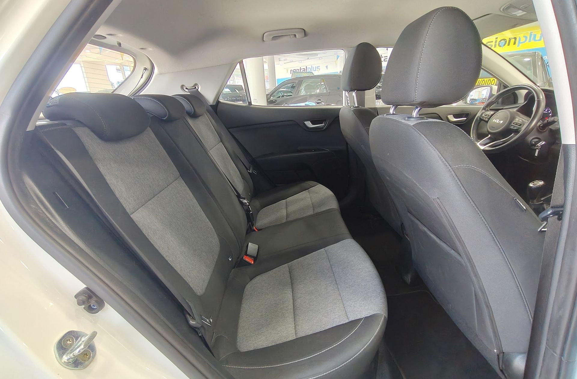 Kia Stonic 1.0 T-GDi MHEV iMT Concept - foto 15