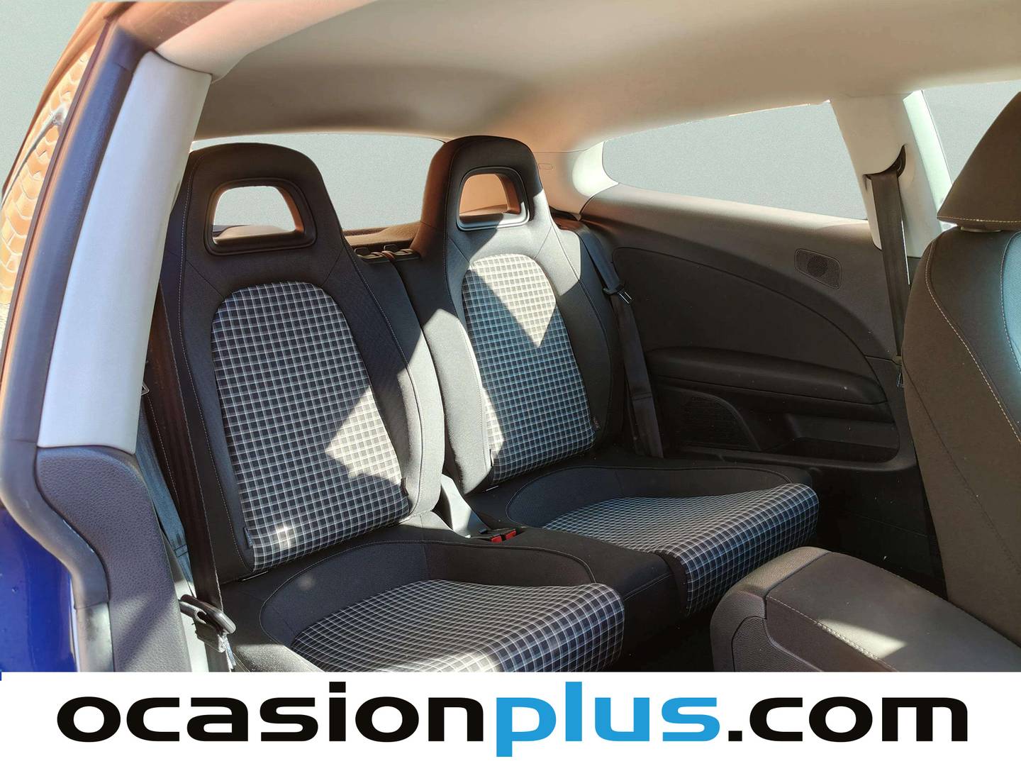 Foto Volkswagen Scirocco Volkswagen Scirocco R-Line 2.0 TSI BMT (180 CV) DSG