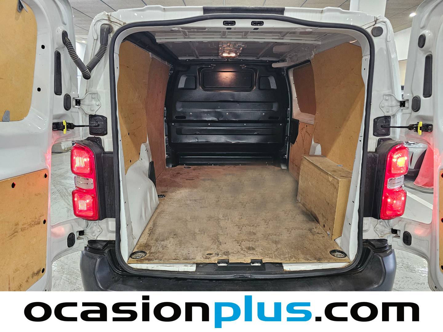 Foto asientos traseros Peugeot Expert Peugeot Expert Furgon BlueHDi 100 Standard (102 CV)