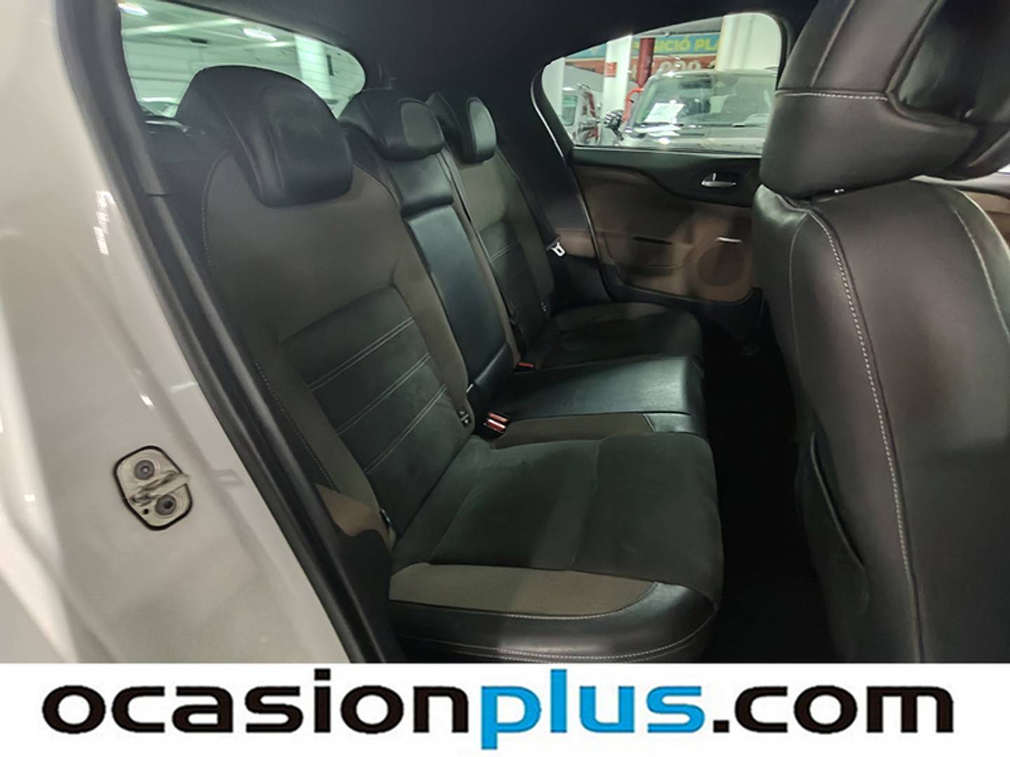 Foto DS DS 4 Crossback DS DS 4 Crossback 1.6 BlueHDi 120 S&S EAT6 Style