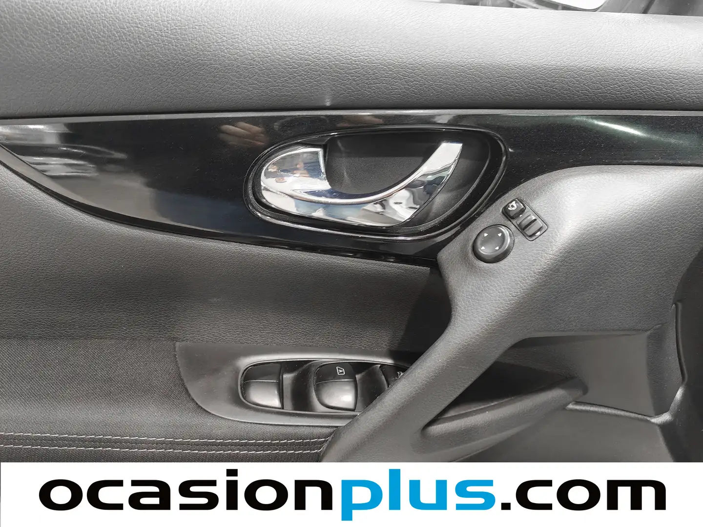 Foto Nissan QASHQAI Nissan Qashqai 1.2 DIG-T N-Connecta 4x2 XTronic (115 CV)