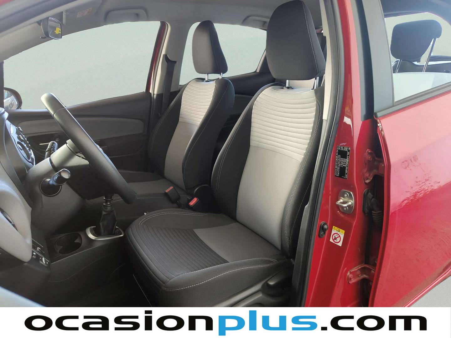 Foto asientos delanteros Toyota Yaris Toyota Yaris 1.5 Active (111 CV)