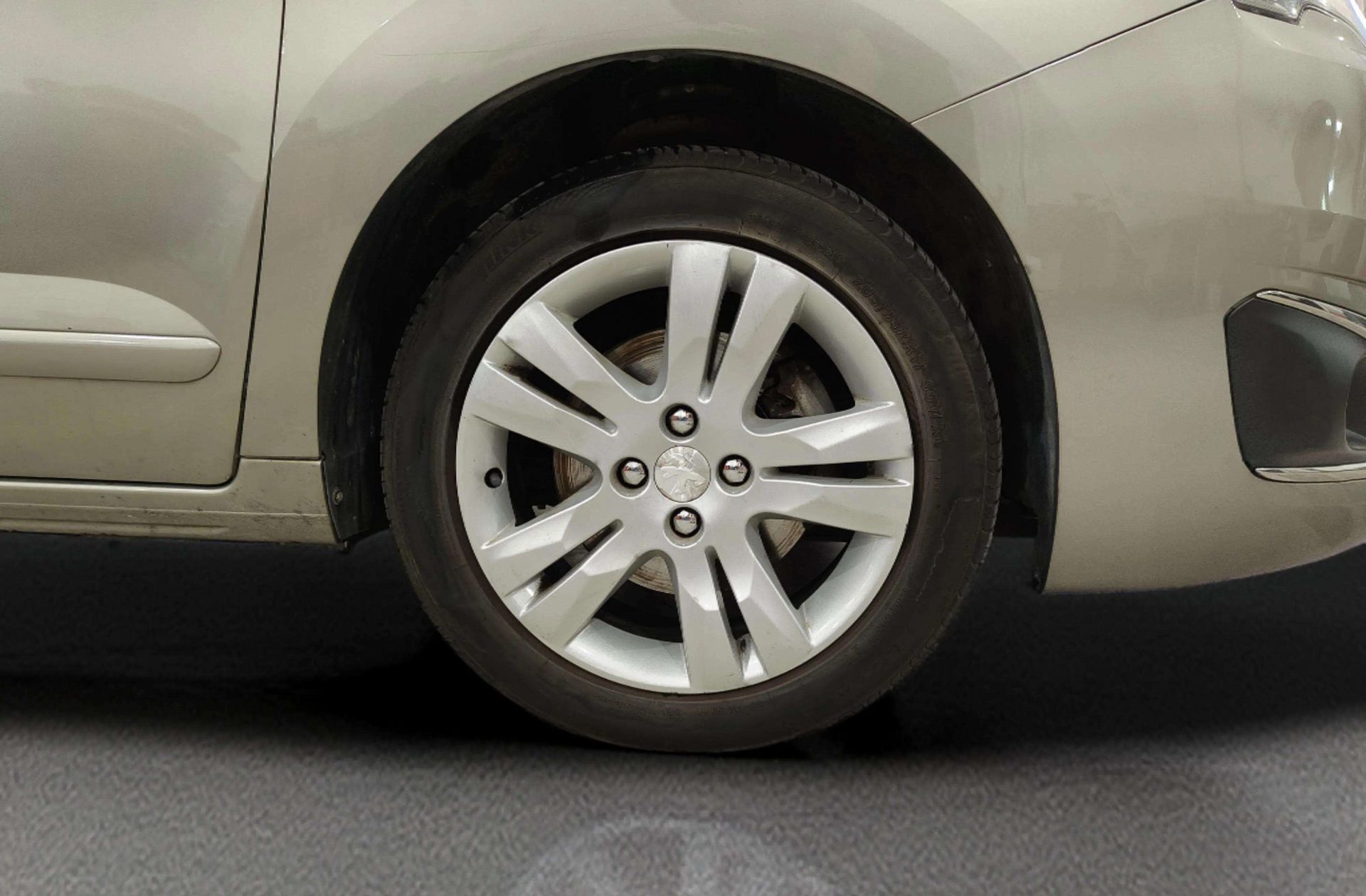 Peugeot 5008 1.6 BlueHDi Style FAP 7 plazas - foto 36