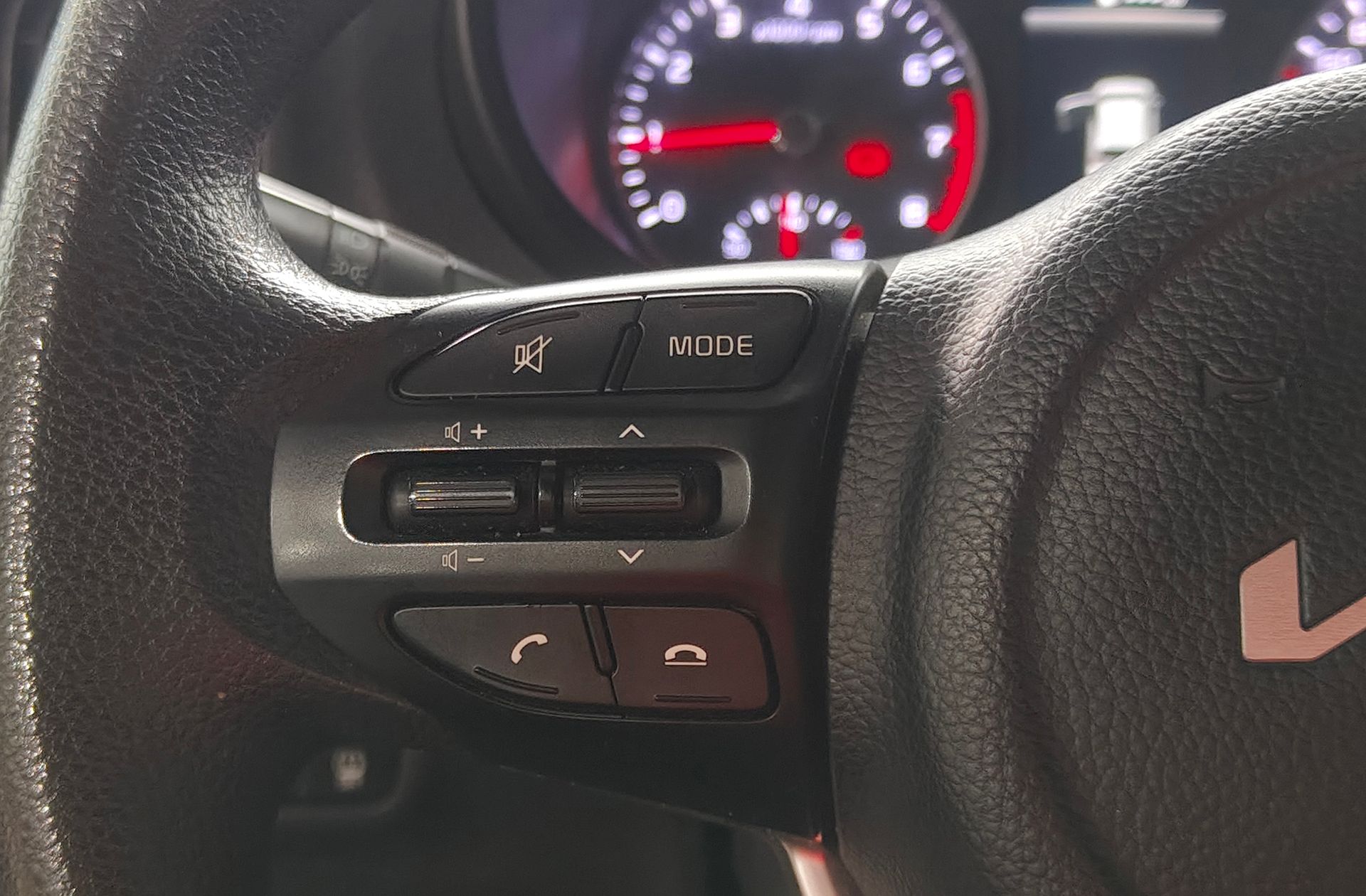 Kia Picanto 1.0 DPi Concept Pack Comfort - foto 23
