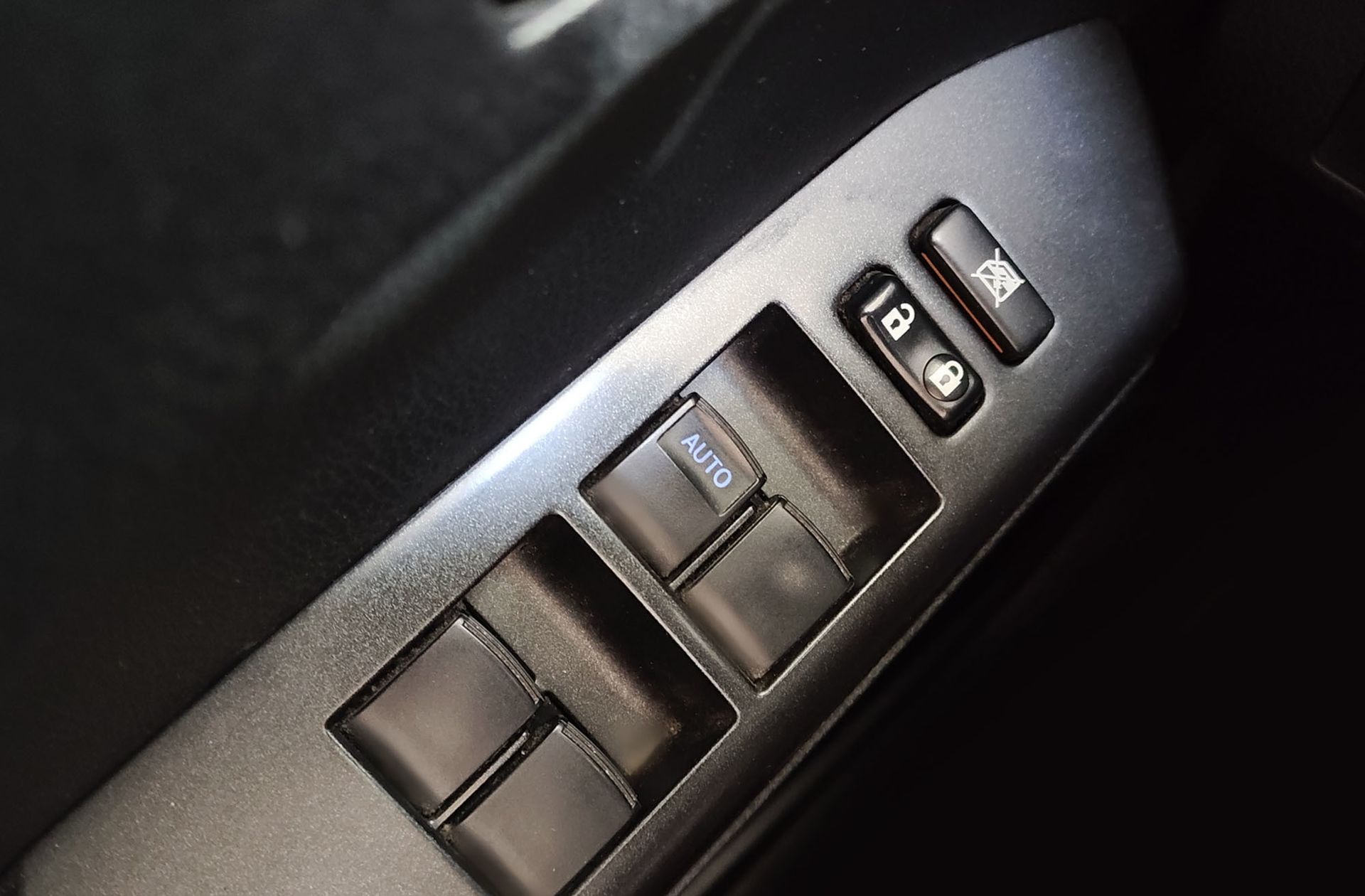 Toyota RAV4 2.5l hybrid Advance Pack Drive 2WD - foto 34