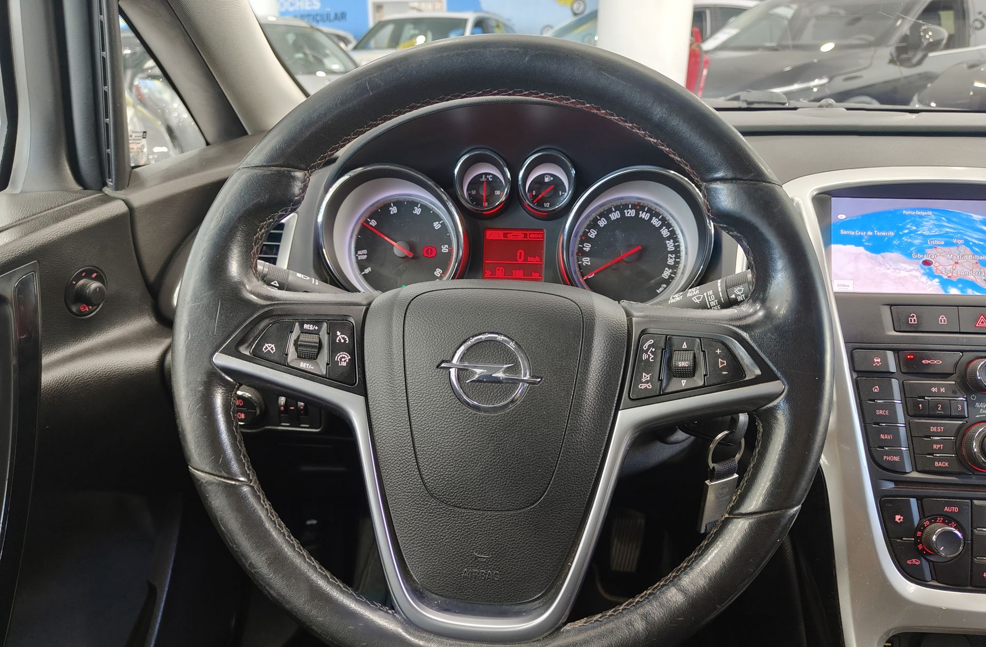 Opel Astra 2.0 CDTi Selective - foto 19