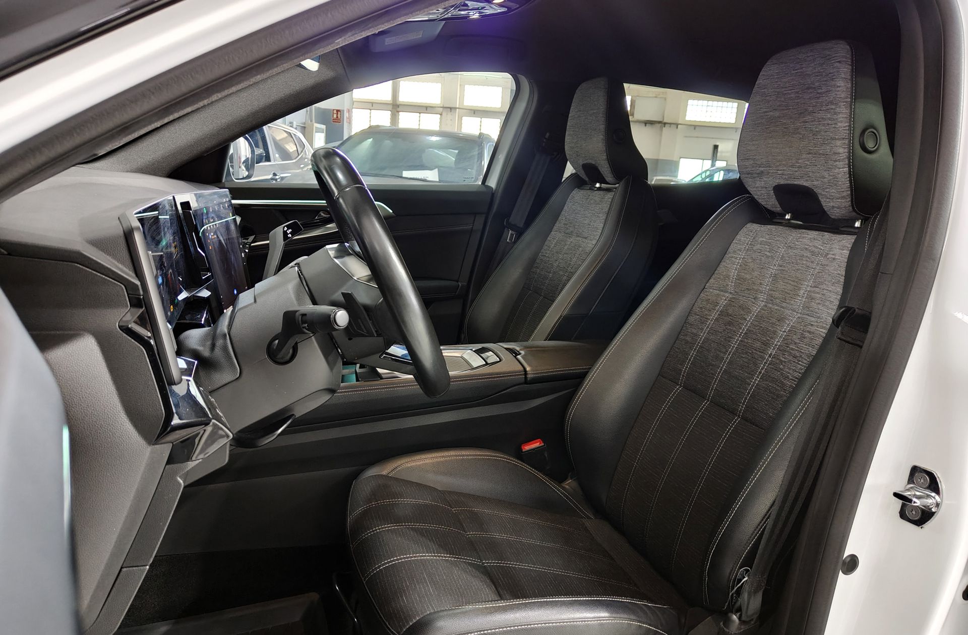 Renault Austral Techno E-Tech Full Hybrid - foto 11