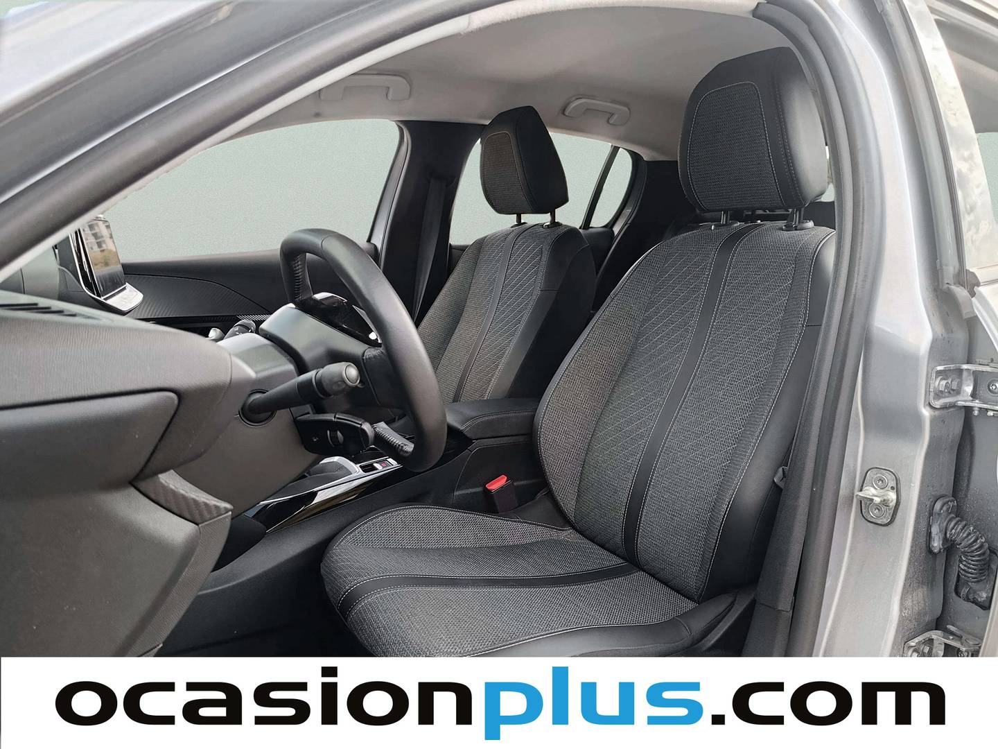 Foto asientos delanteros Peugeot 208 Peugeot 208 PureTech 100 Allure (100 CV)