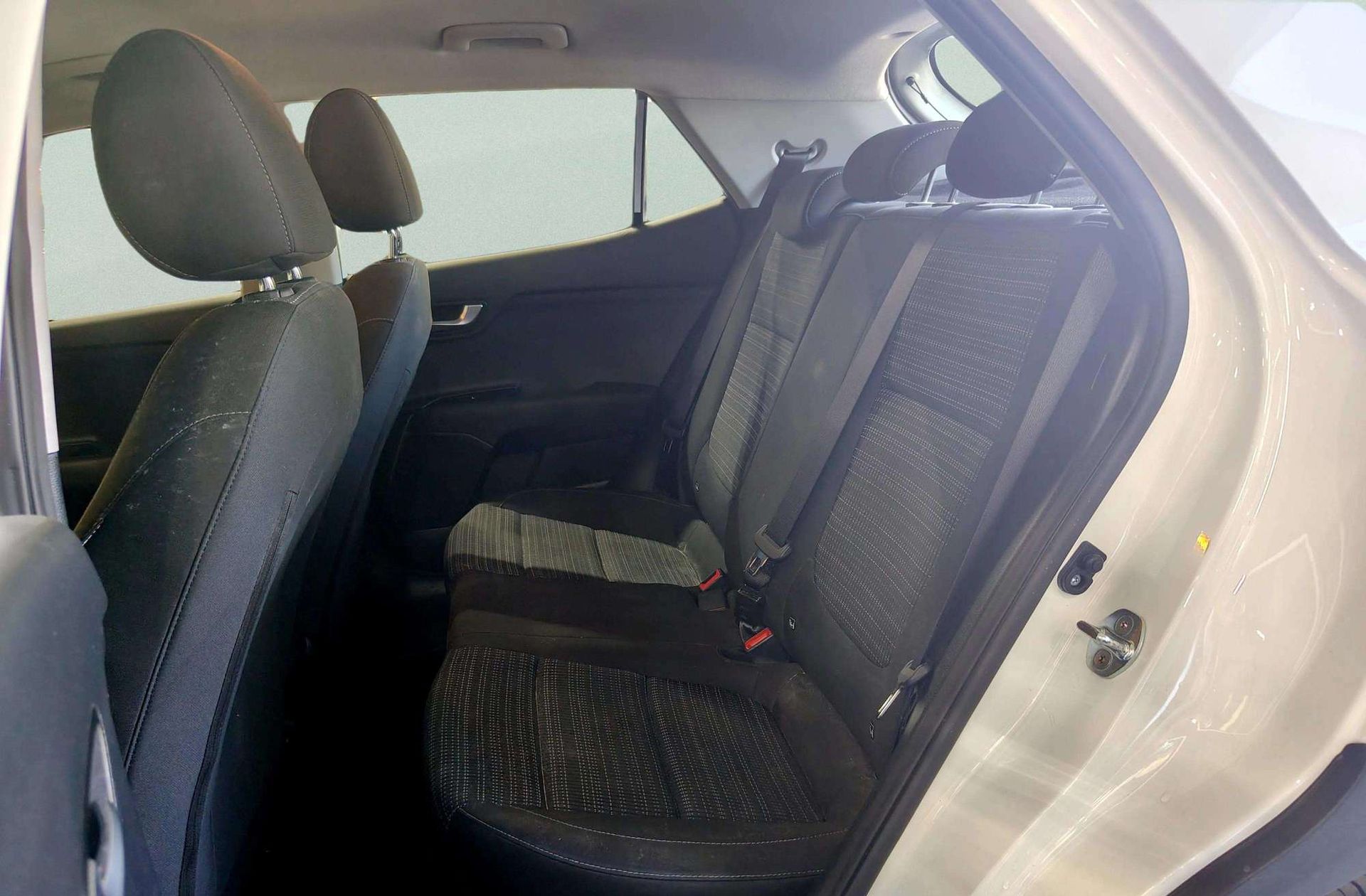 Kia Stonic 1.2 DPi Drive - foto 13