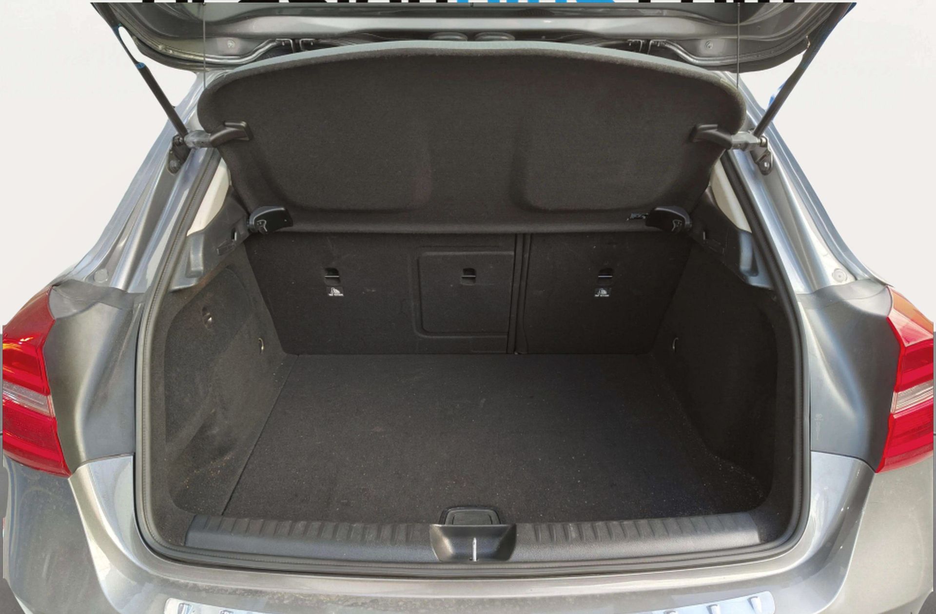 Mercedes-Benz GLA 200 d Urban - foto 18