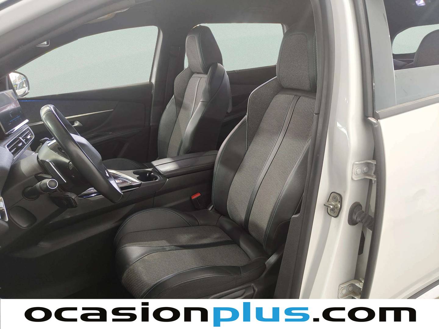 Foto Peugeot 5008 Peugeot 5008 PureTech 130 S&S Allure Pack EAT8 (130 CV) 7 Plazas