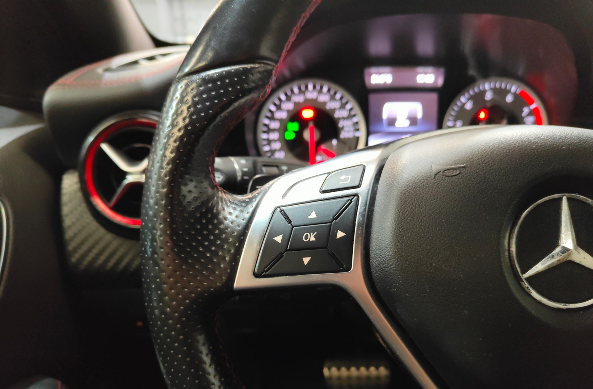 Mercedes-Benz Clase A 250 AMG Line 4Matic - foto 26
