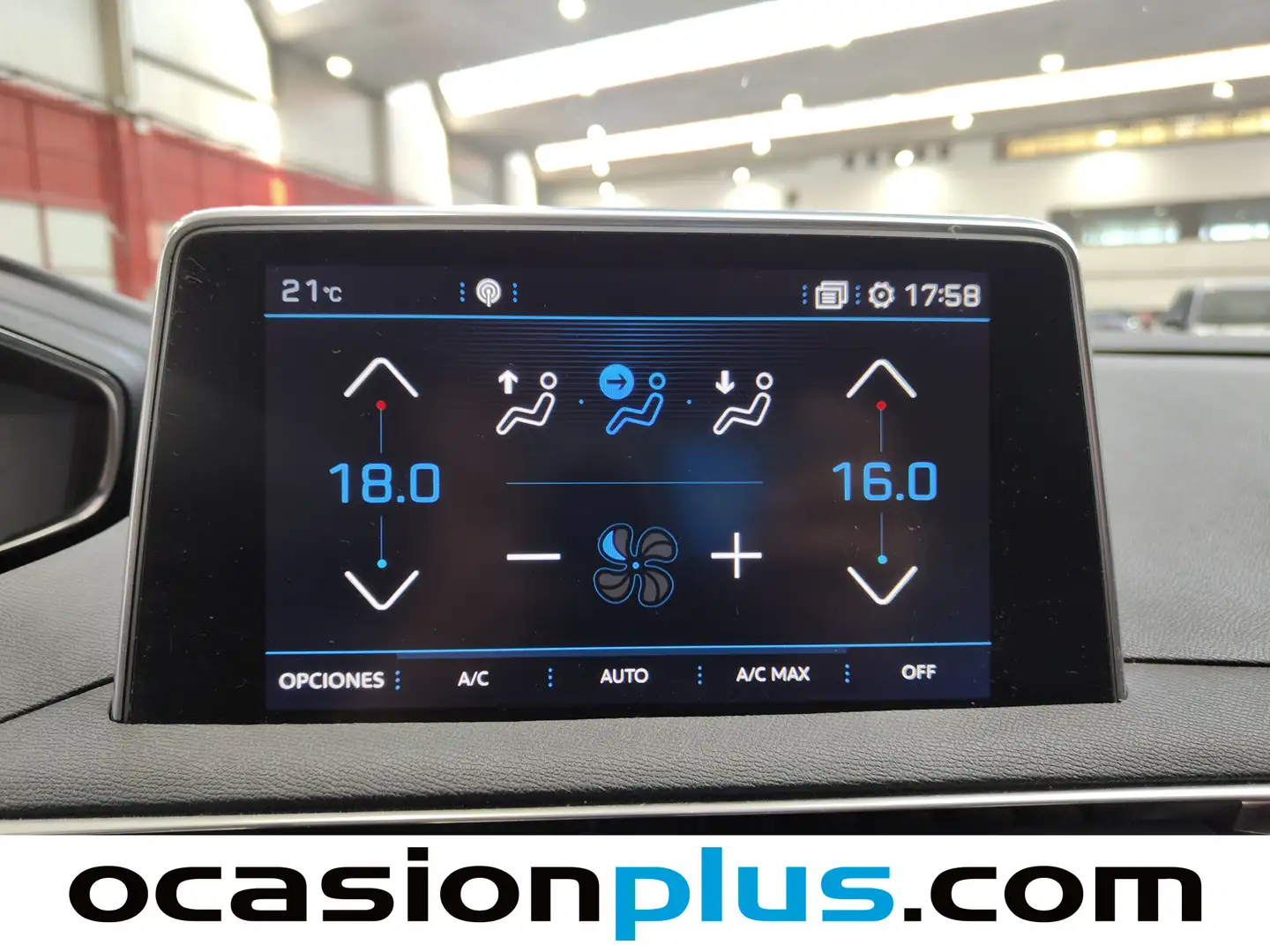 Foto Peugeot 3008 Peugeot 3008 PureTech 130 Allure EAT8 (130 CV)