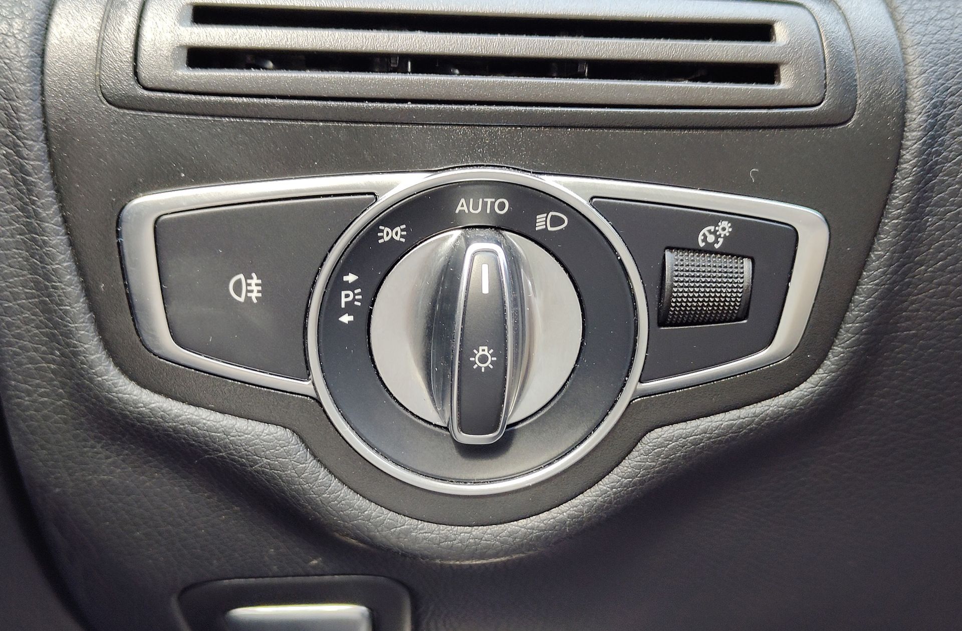 Mercedes-Benz Clase C 180 d Estate - foto 12