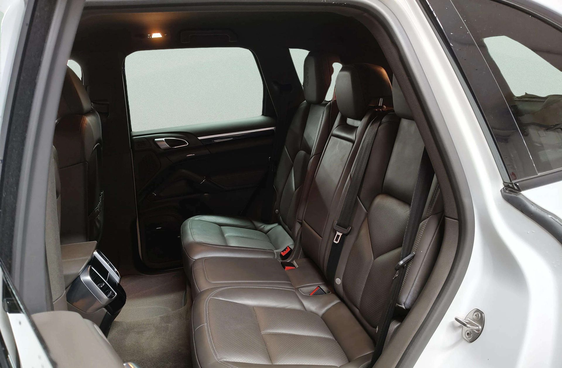 Porsche Cayenne S Platinum Edition - foto 17
