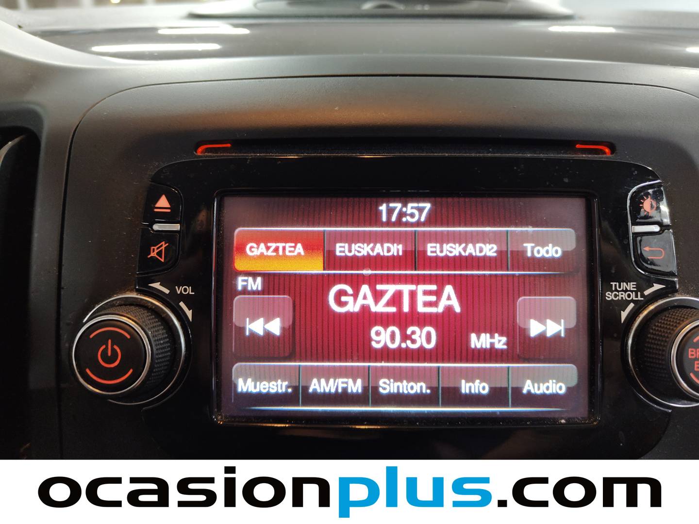 Foto Fiat 500L Fiat 500L 1.4 16v Trekking (95 CV)