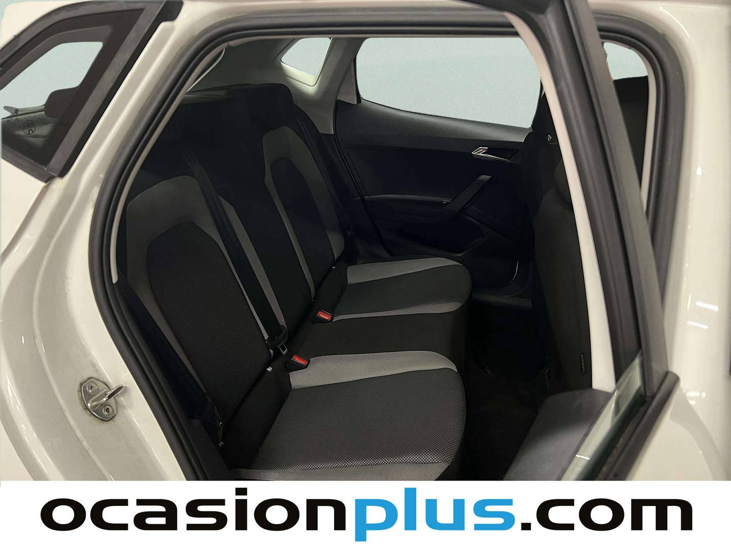 Foto asientos delanteros Seat Ibiza SEAT Ibiza 1.0 EcoTSI Style Plus  (95 CV)