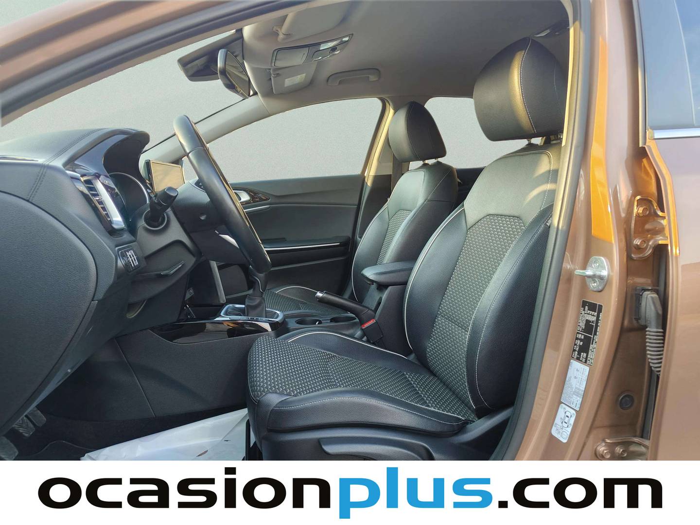 Foto asientos delanteros KIA Ceed Kia Ceed 1.0 T-GDi Tech (100 CV)